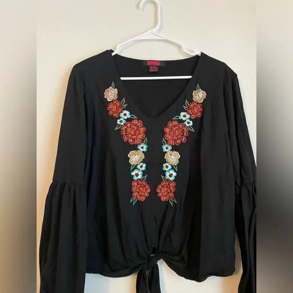 Elegant Black 3/4 Sleeve Blouse with Tie Front and Red Embellishments - Picture 3 of 8
